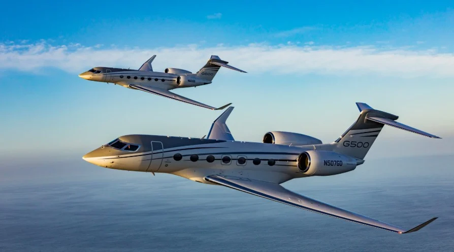 Trump threatens to 'decertify' Canadian-built aircraft