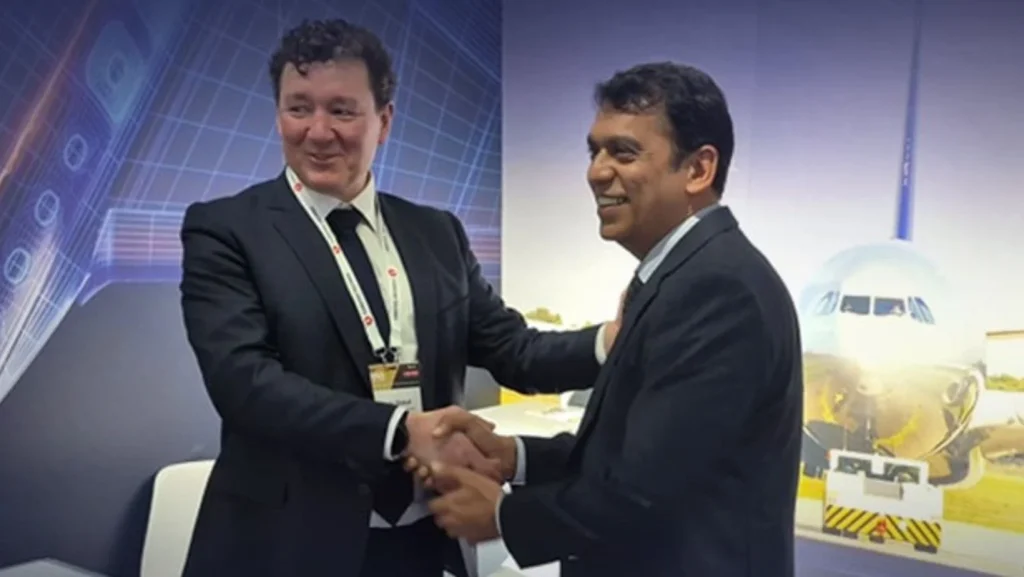 Fokker signs DHC-8 Q300 PBH support deal